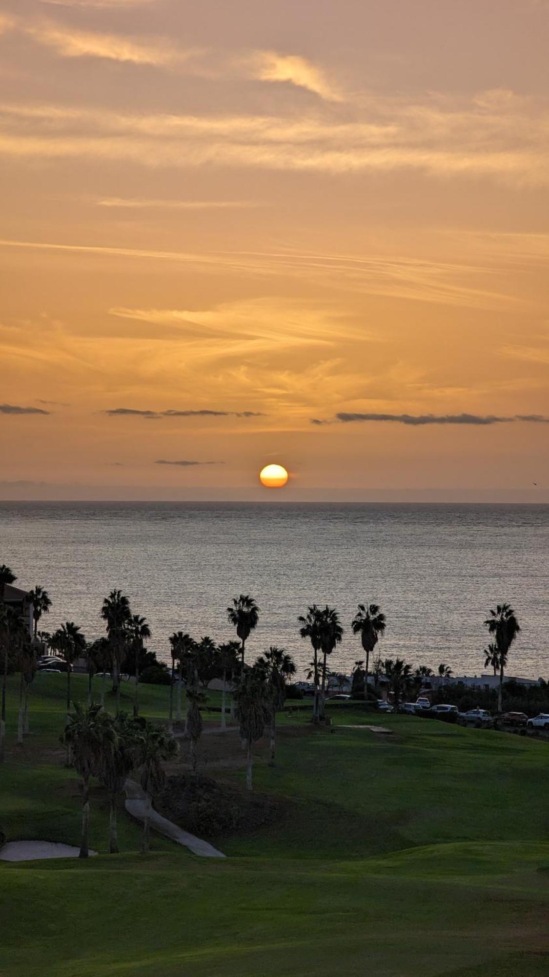Golf View Apartment - Stunning Ocean View Golf Del Sur San Miguel de Abona Exterior foto