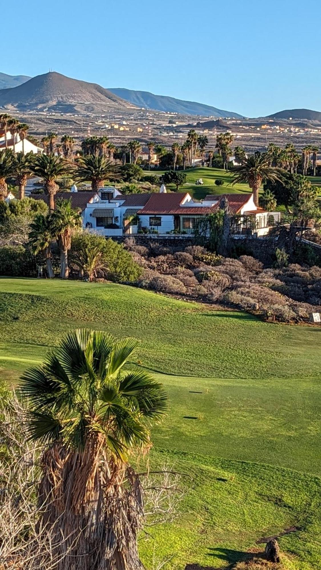 Golf View Apartment - Stunning Ocean View Golf Del Sur San Miguel de Abona Exterior foto